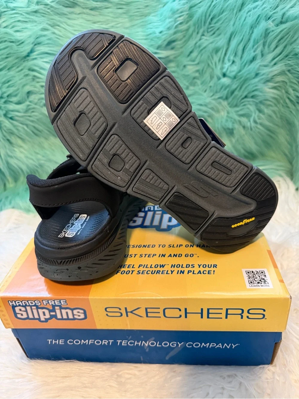 NIB Skechers Max Cushioning Premier 2.0 Sandal - Julian Black/Charcoal Mens 9